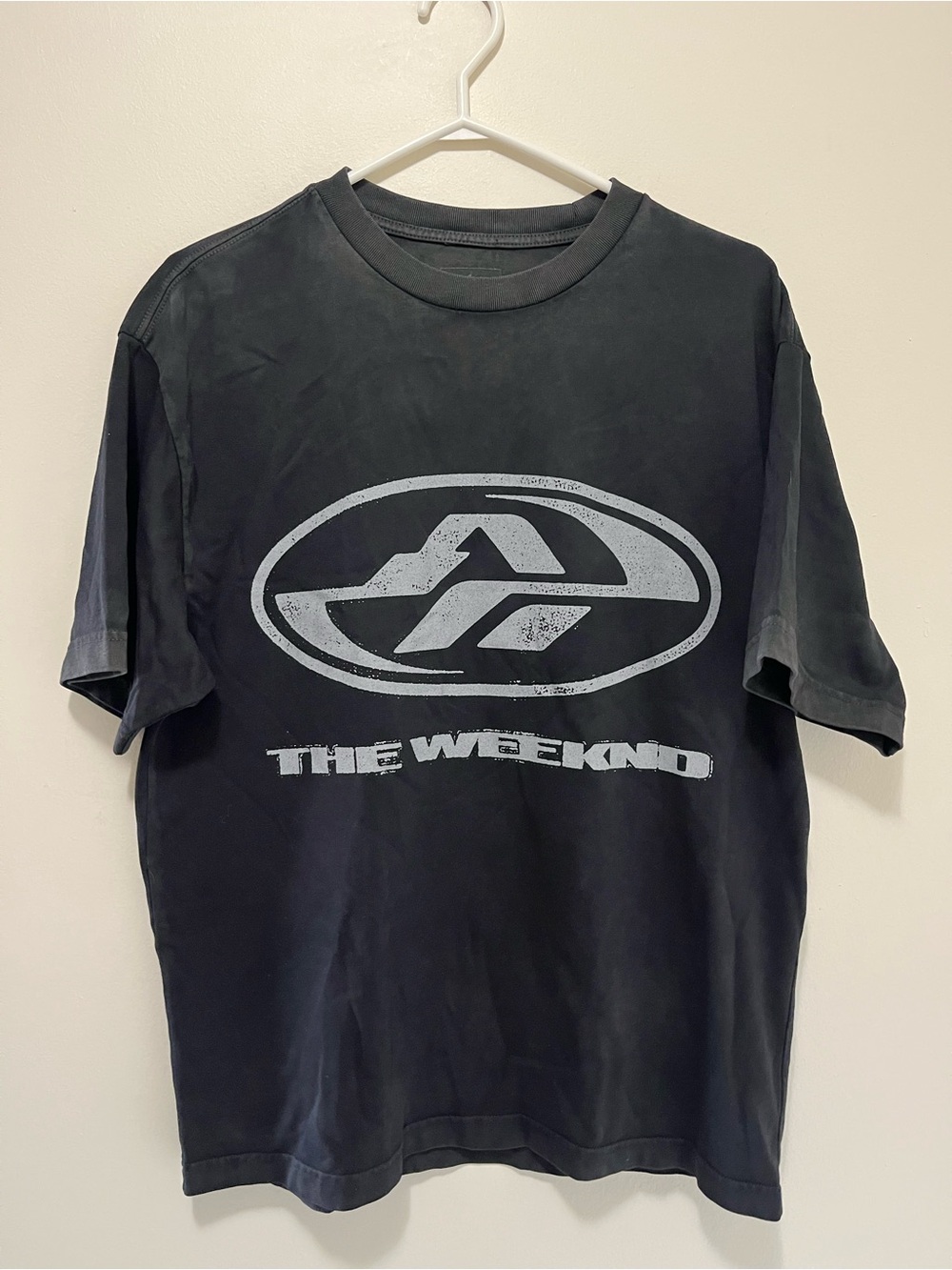 The Weeknd 2025 Official XO Tour Merch T-Shirt Size M Black Hurry Up Tomorrow